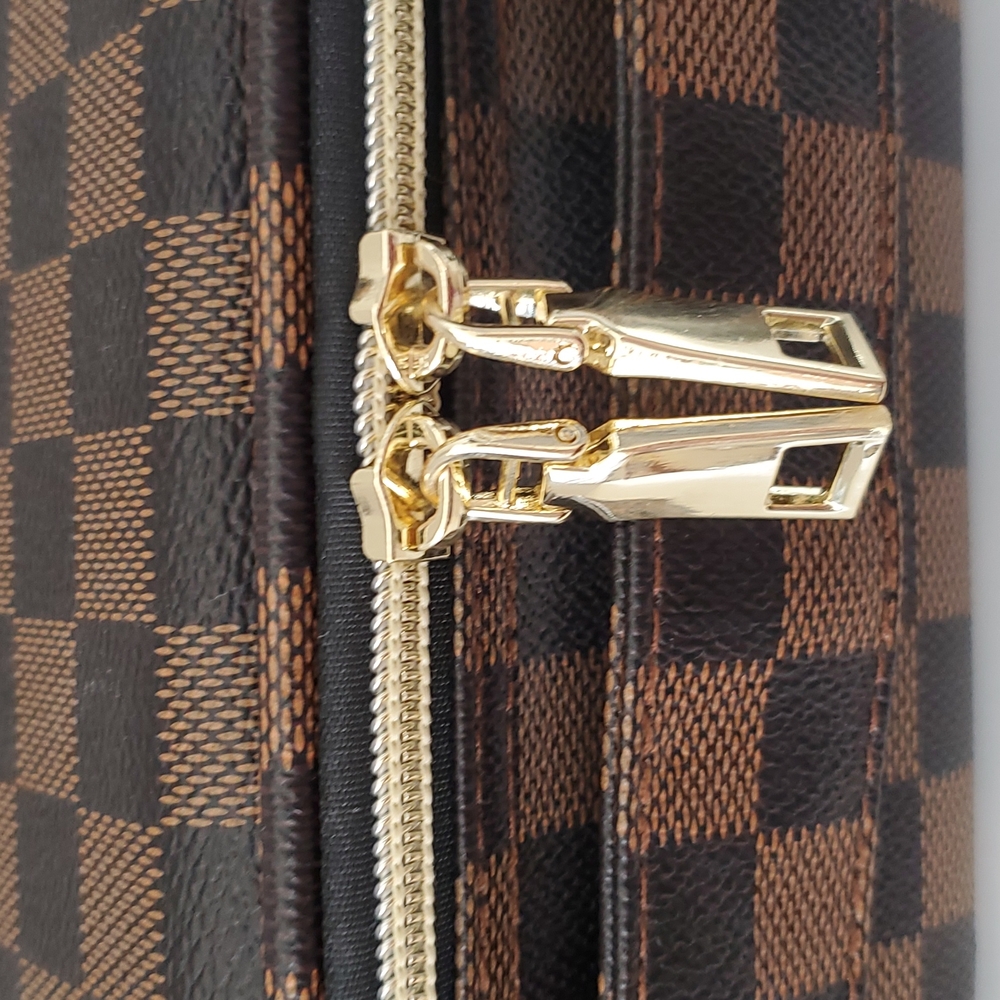 Brown Checkered Makeup Bag NWOT Adjustable Compartment - Picture 8 of 16